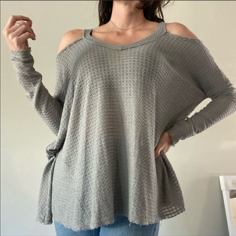 🆕 Altar’d State cold shoulder waffle textured long sleeve top light green NWT
